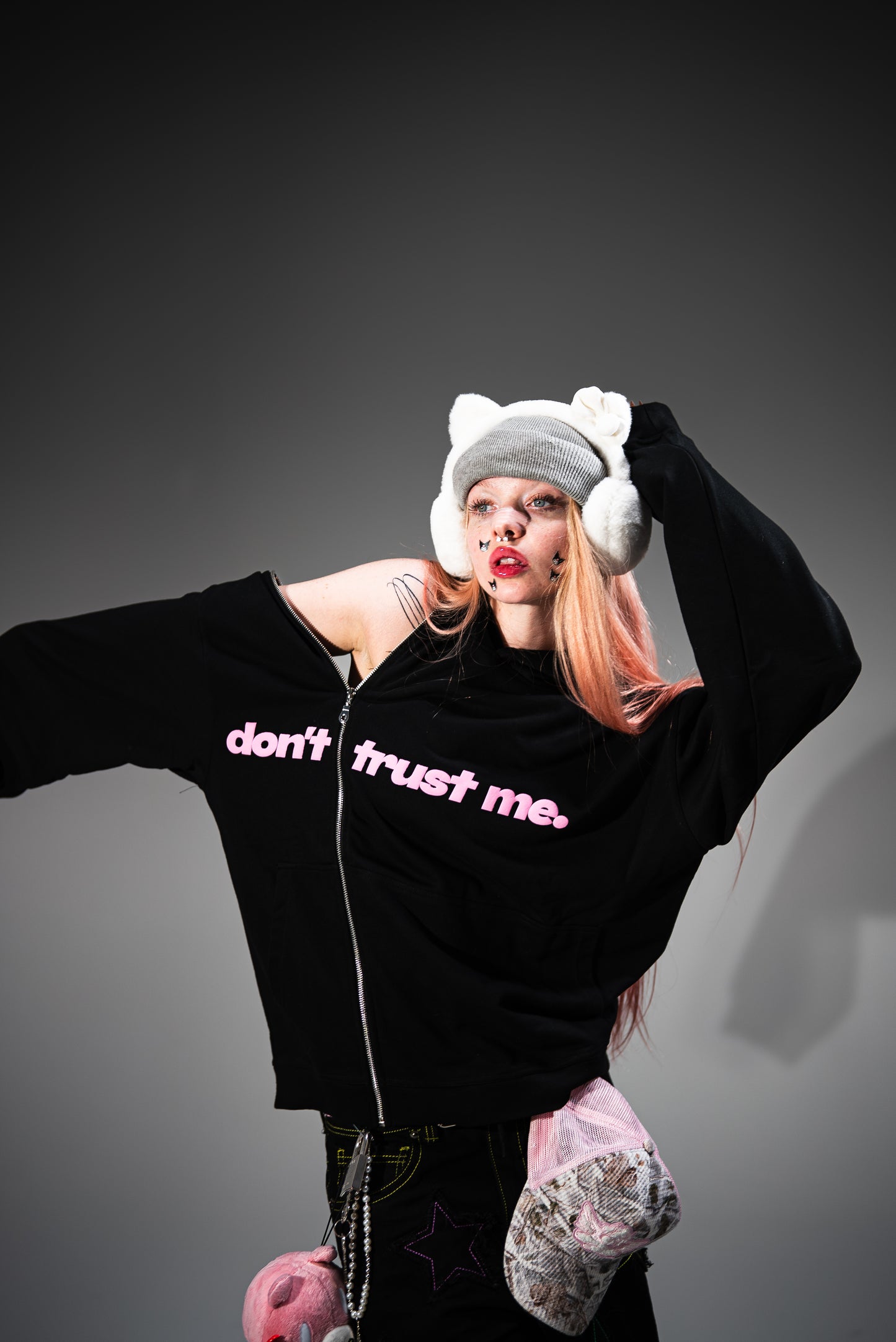 Don't Trust Me (Pink)